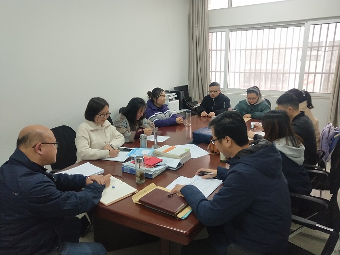 教师二支部换届.jpg