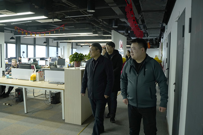 调研参观_副本.jpg