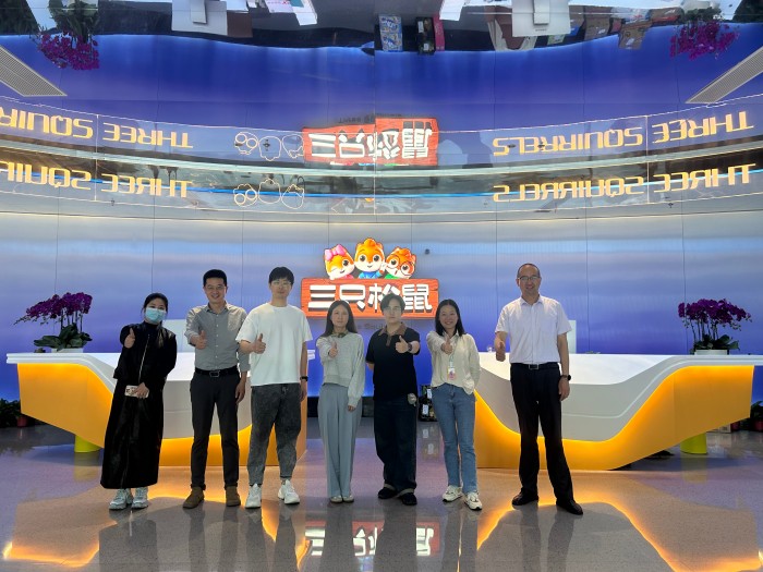 19EDEF9F02BE70321CBE9697DA774501.jpg