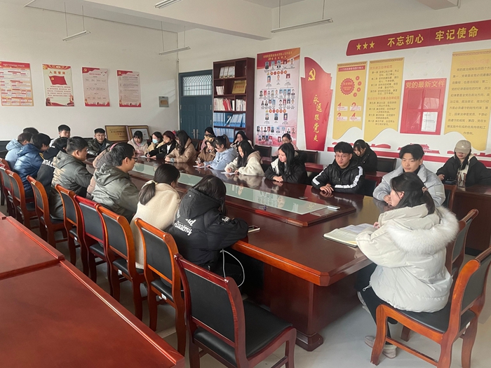 2文法学院19级寝室长心理危机识别与干预座谈会.jpg